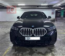 بی ئێم دەبڵیو X6